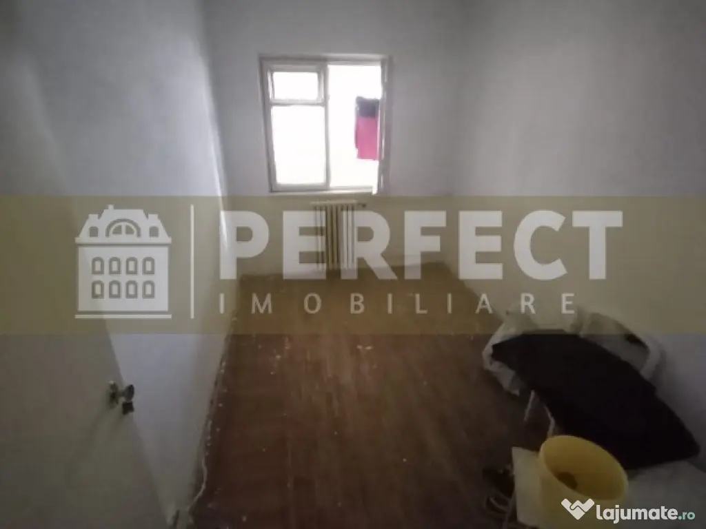 Ap.3 camere PARTER 9 Mai DECOMANDAT pret 79800 euro 