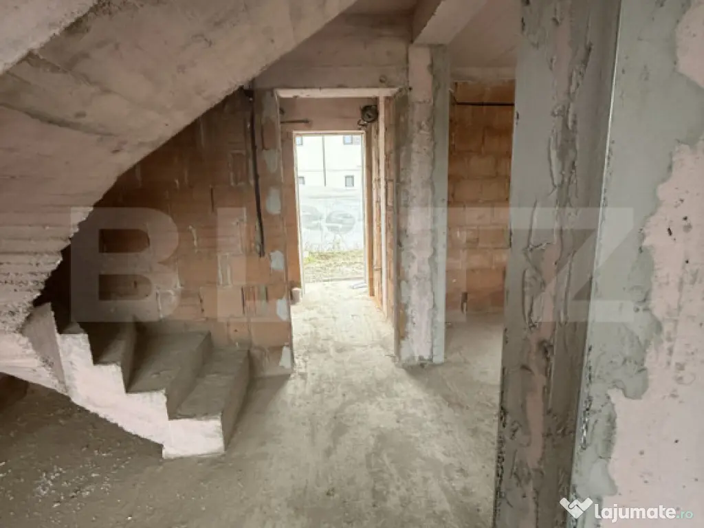 Casă modernă in Ploiesti + curtea + 2 locuri de parcare. 