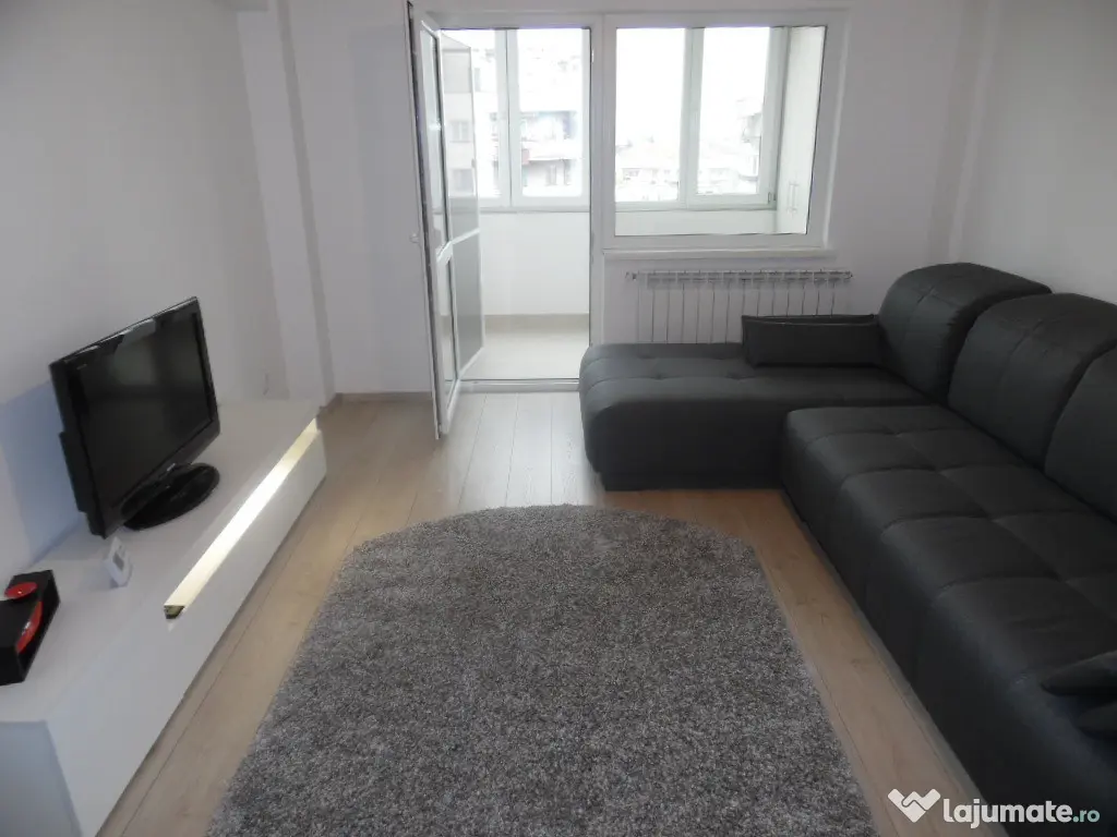 Inchiriez apartament 2 camere decomandat in Deva, Casa de Pensii,et 7