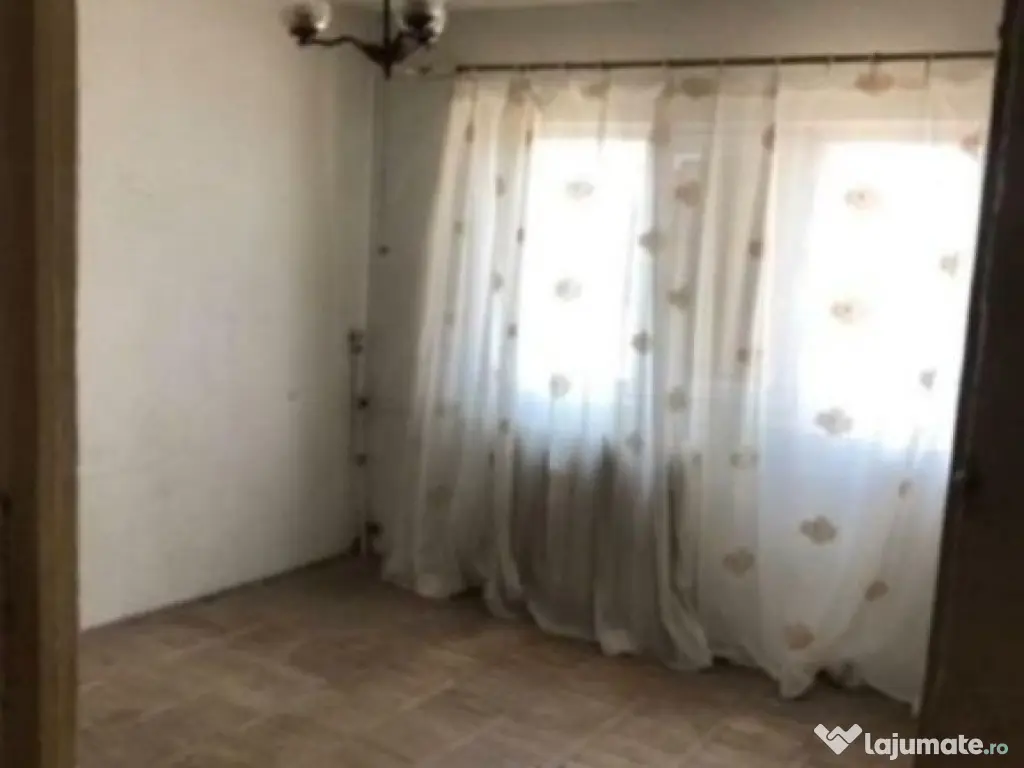 Apartament de vanzare in Constanta, Km 5 - 2 camere decomandat