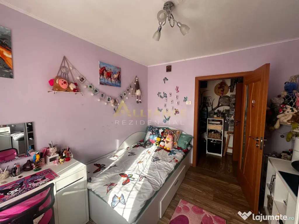 Apartament 3 camere decomandat Gata de mutare 