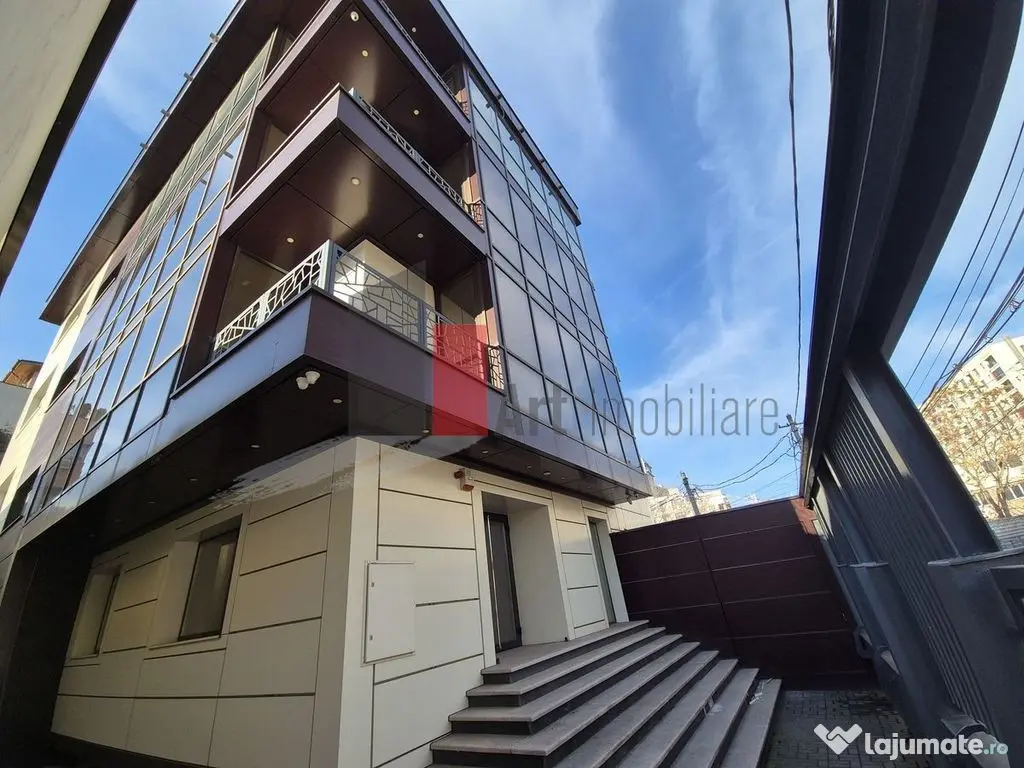 0% Comision - Spatiu comercial de inchiriat in zona Plaza... 