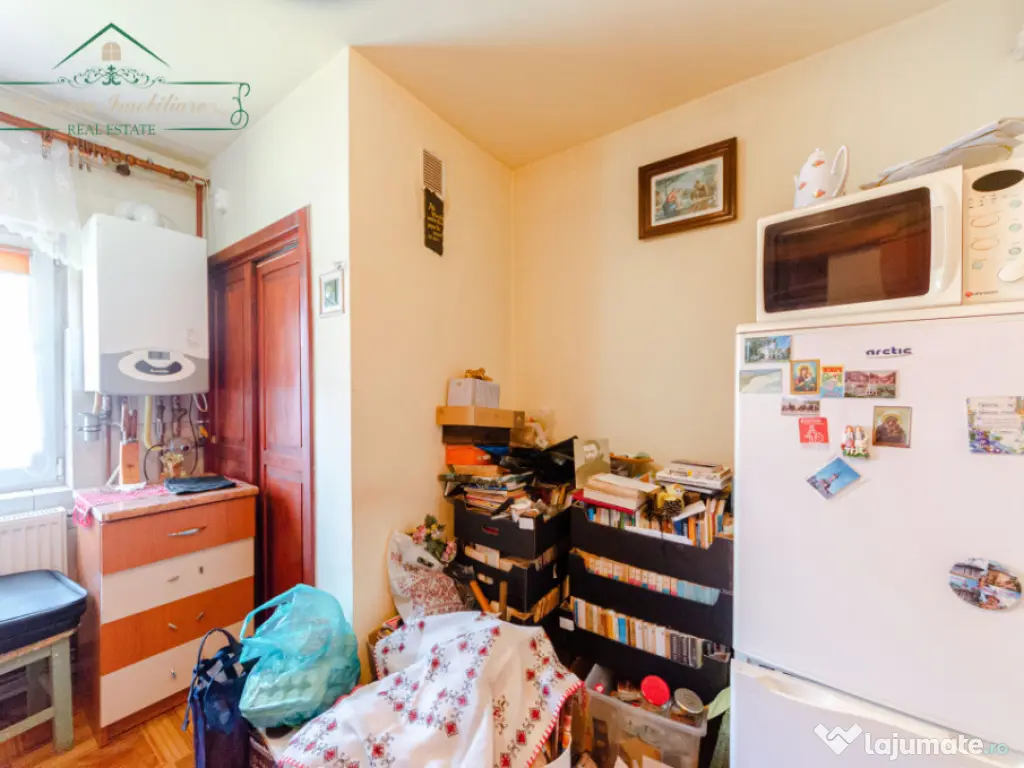 Apartament 3 camere cu centrala proprie, zona 100 Micalaca,