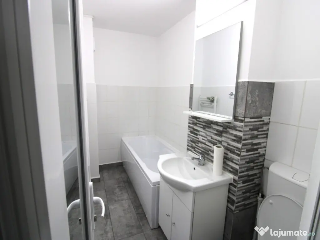 2 Camere DECOMANDATE | Bloc 2002 | Micro 17 | Orientare SUD 