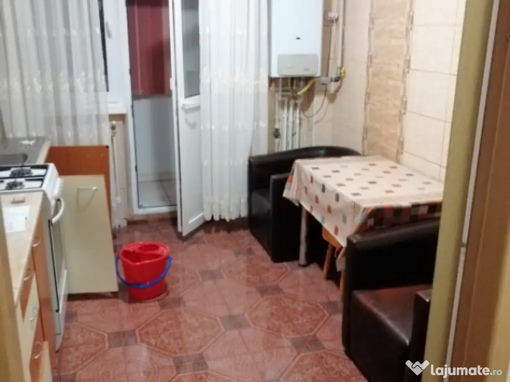 Etaj 2 - Apartament 2 camere, confort 1 zona Vidin. Mobilat 