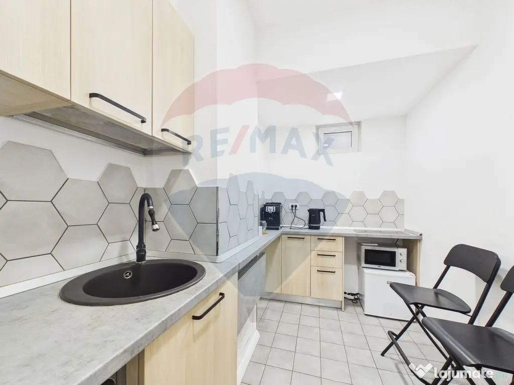 Apartament 4 camere recompartimentat din 3, P-ta Unirii |... 