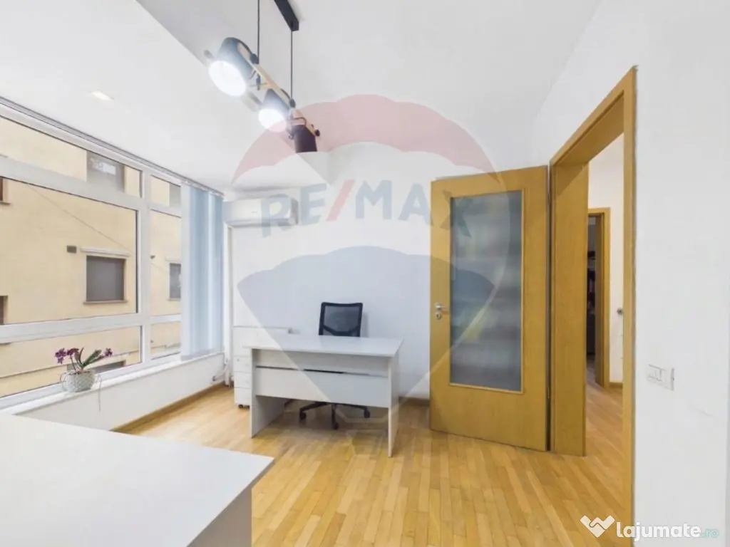 Apartament 4 camere recompartimentat din 3, P-ta Unirii |... 