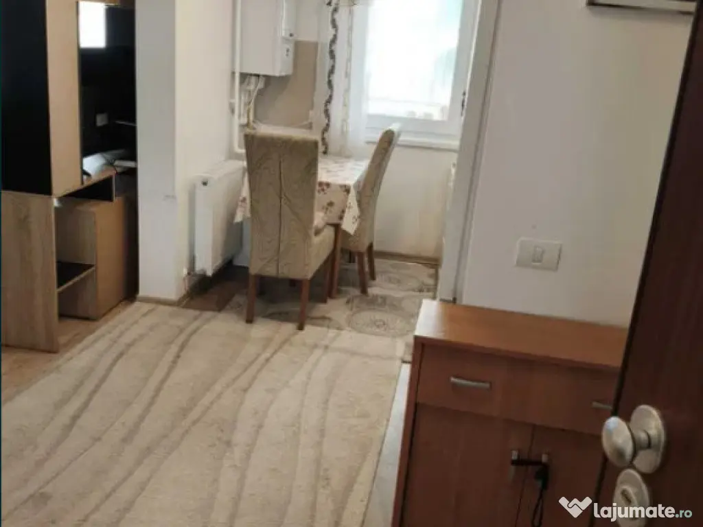 Apartament 2 camere, decomandat - zona Tractorul 