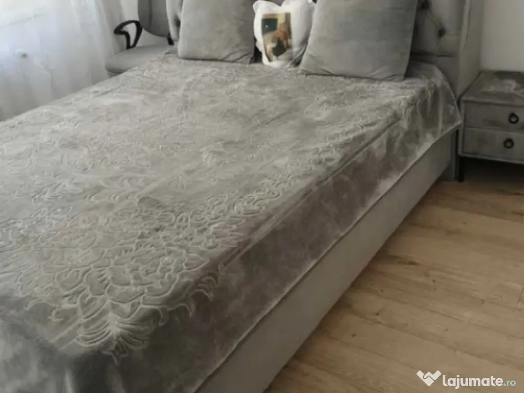 Apartament 2 camere, decomandat - zona Tractorul 