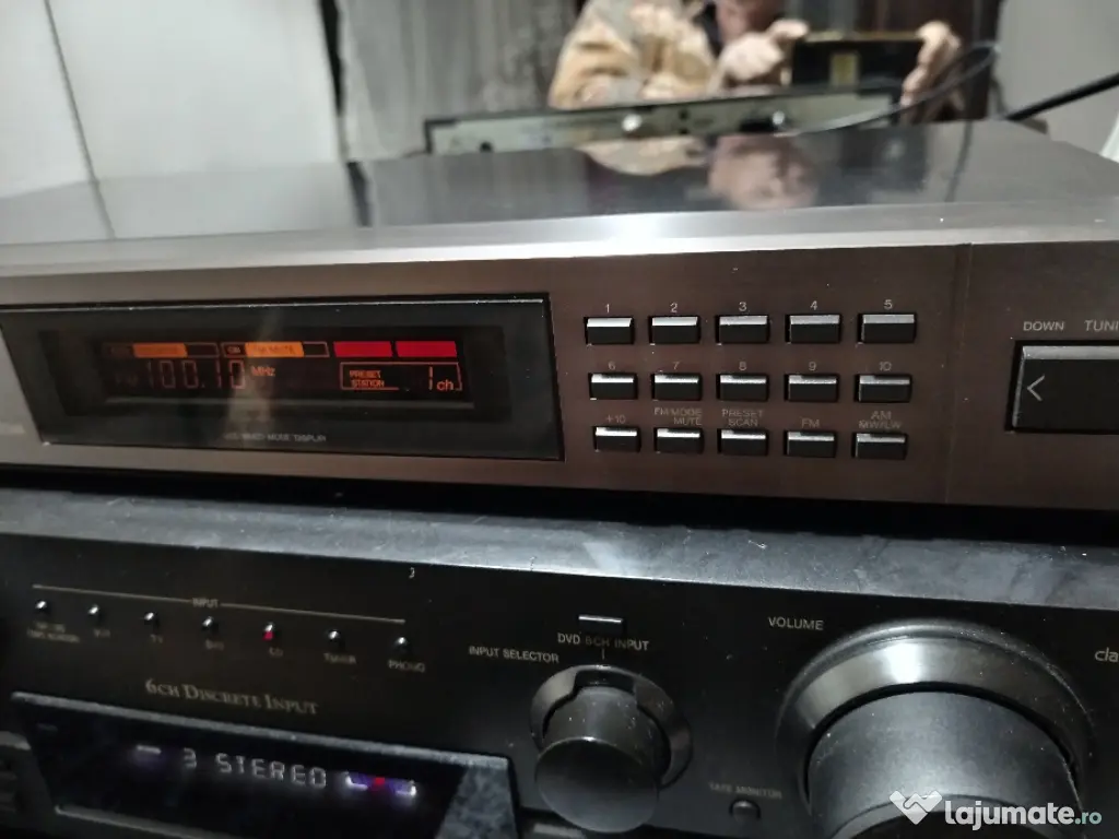 Amplificator și tuner JVC 