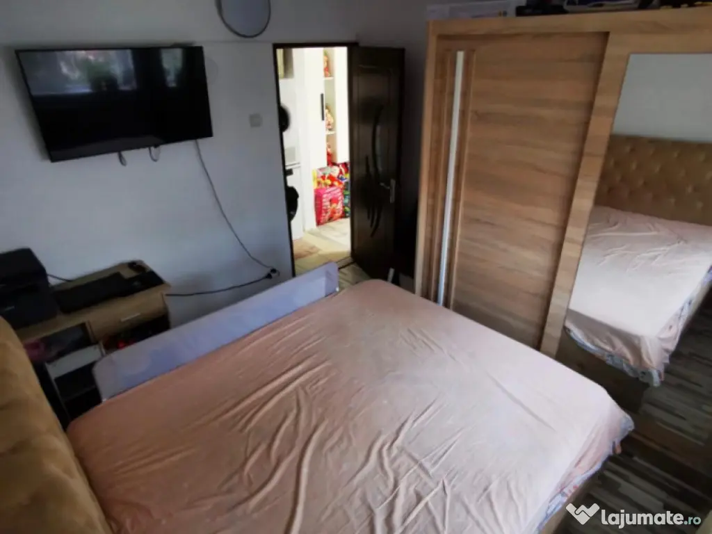 Apartament 3 camere, 39.21 mp, zona Rovine