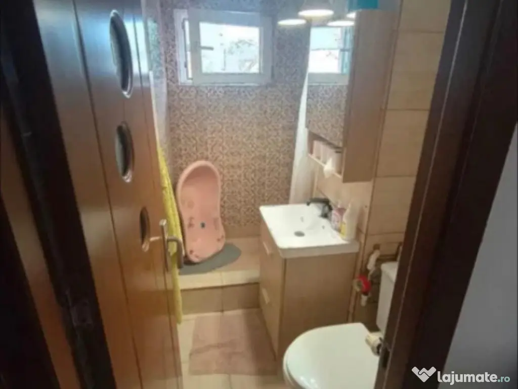 Apartament 3 camere, 39.21 mp, zona Rovine