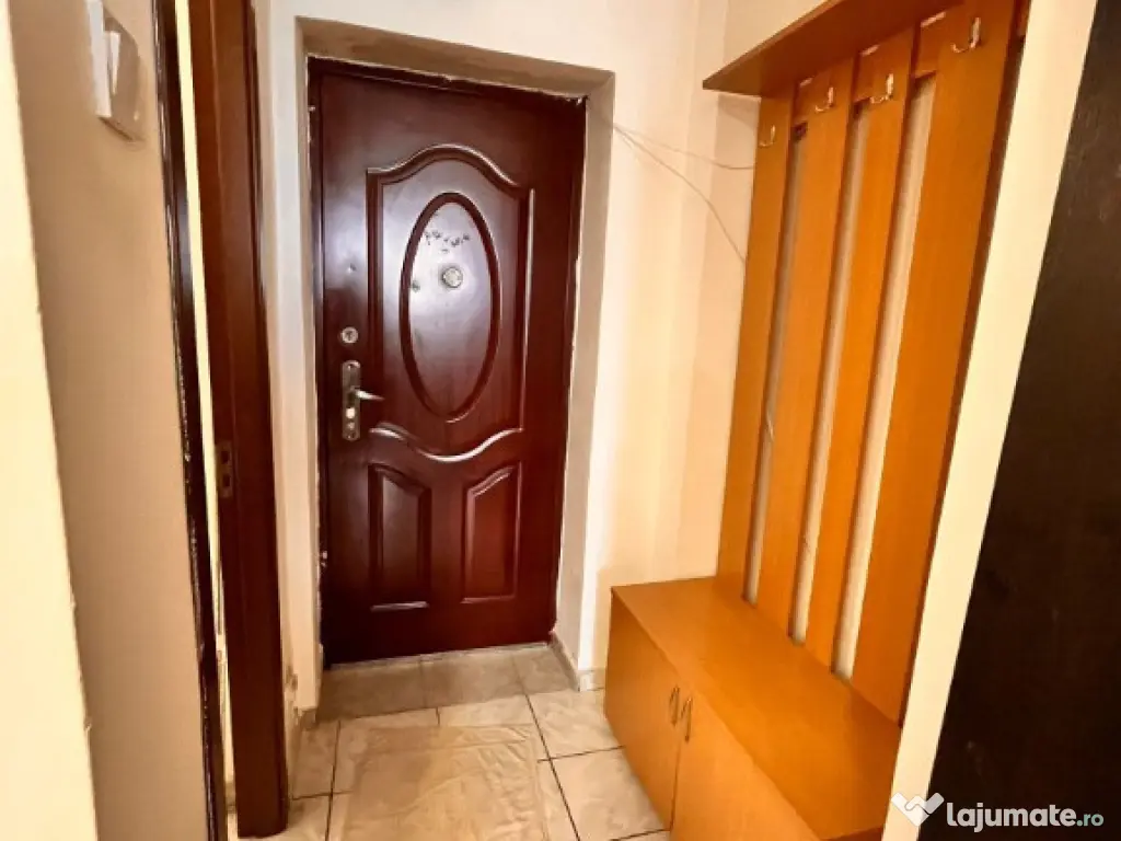 Garsoniera,etaj intermediar,Tudor Vladimirescu-Iulius Mall 