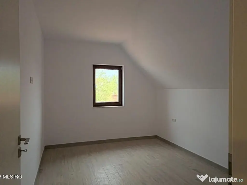 Giarmata - Casa P+1, 4 Dormitoare, 4 Bai, Garaj, Beci, Te... 