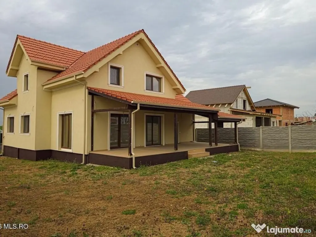 Giarmata - Casa P+1, 4 Dormitoare, 4 Bai, Garaj, Beci, Te... 