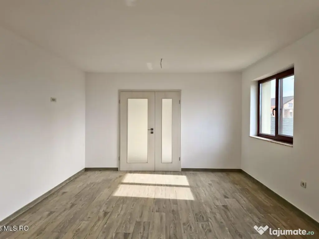 Giarmata - Casa P+1, 4 Dormitoare, 4 Bai, Garaj, Beci, Te... 