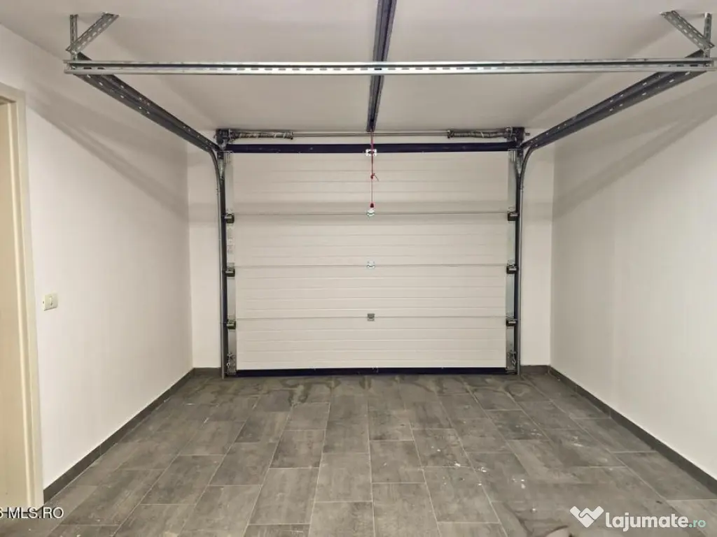 Giarmata - Casa P+1, 4 Dormitoare, 4 Bai, Garaj, Beci, Te... 