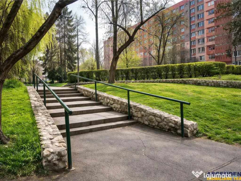 Apartament spatios si insorit, Victoriei, Garii - Centru Ci 