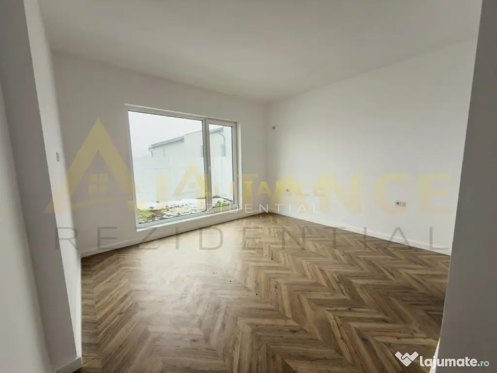 Casa Pe Parter-3 Camere-Curte 300 MP 