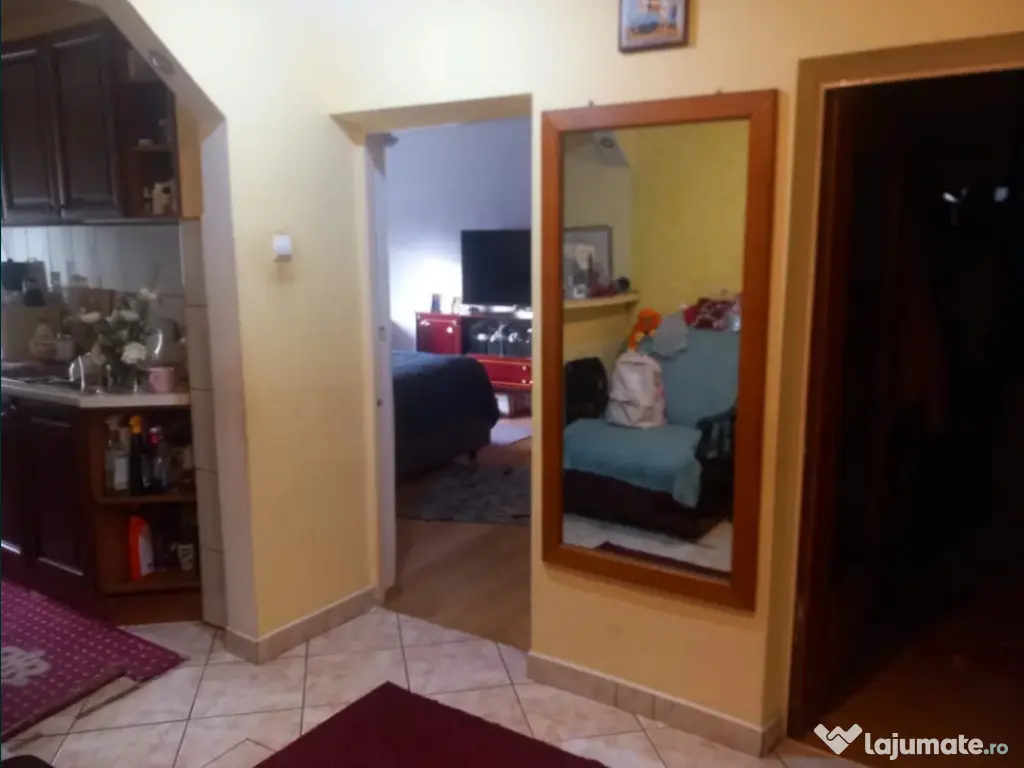 Apartament 2 camere, decomandat - zona Racadau 