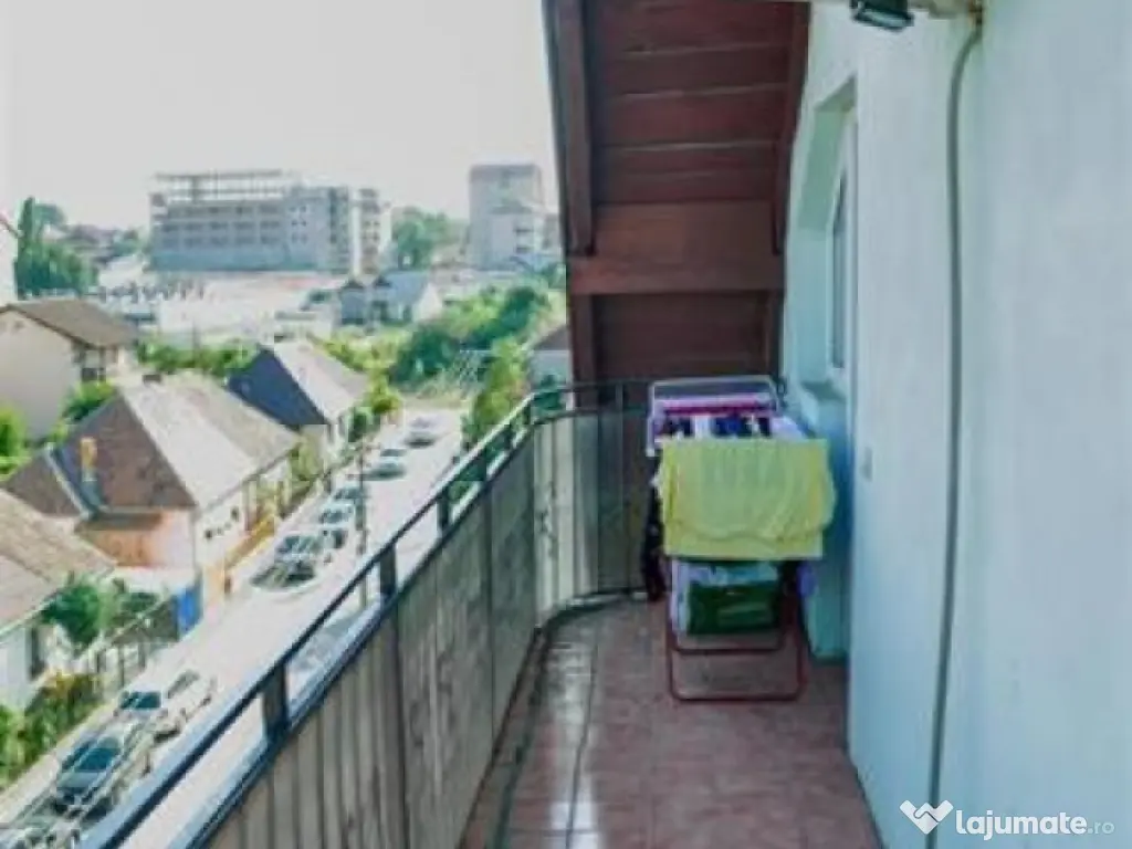 Apartament 3 camere decomandate Spital 