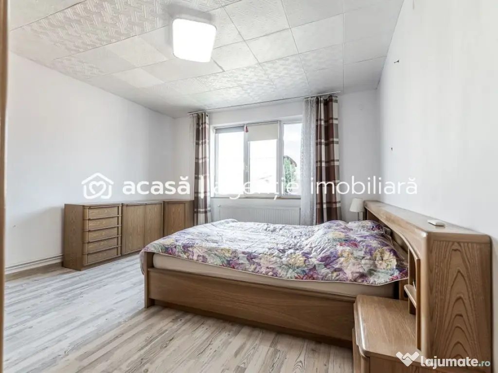 Apartament spatios cu potential enorm in Gradiste Comisio... 