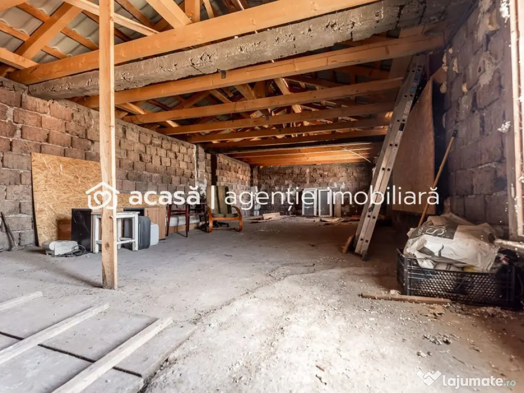 Apartament spatios cu potential enorm in Gradiste Comisio... 