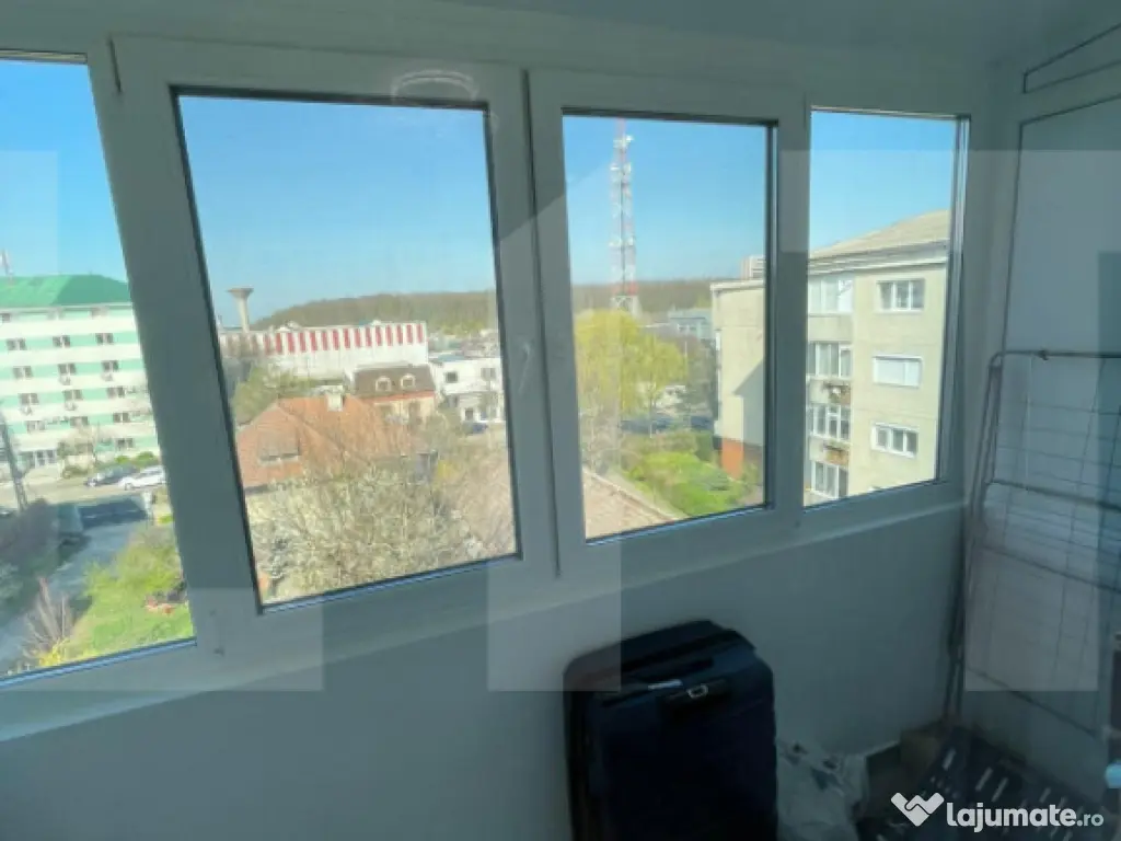 Apartament 3 camere, 62 mp, zona Lipovei