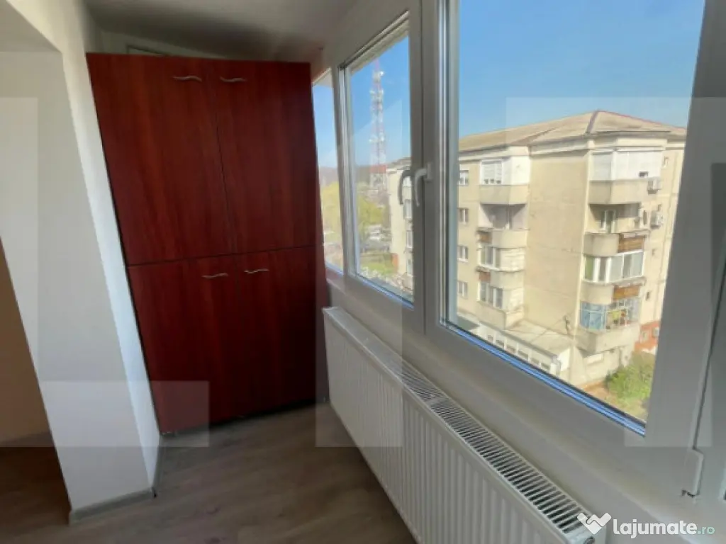 Apartament 3 camere, 62 mp, zona Lipovei