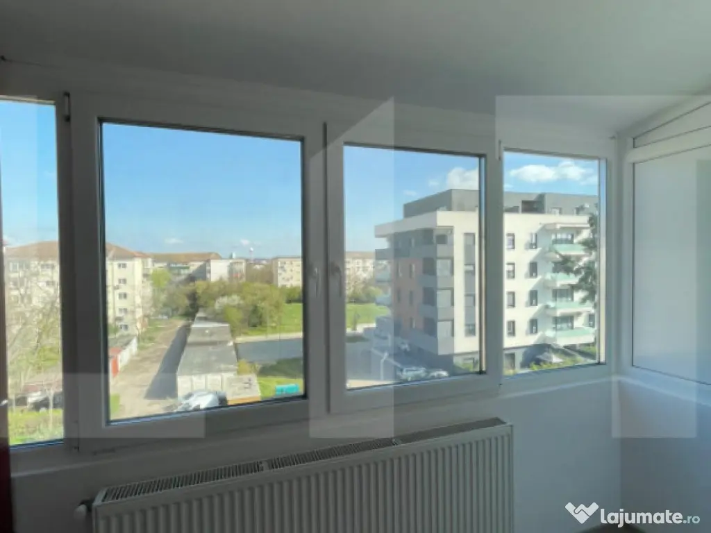 Apartament 3 camere, 62 mp, zona Lipovei