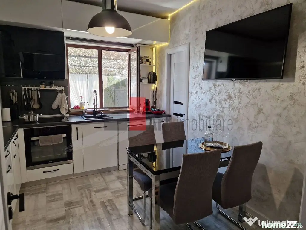 Vanzare casa moderna cu piscina si zona de fitness --Miha... 