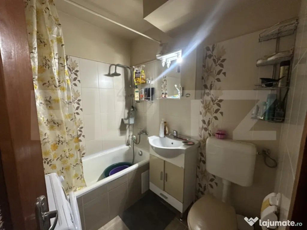 Apartament 3 camere, 62.26 mp, zona Micro 16 