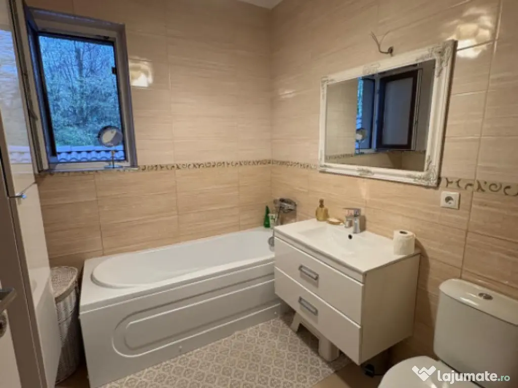 Vilă modernă cu jacuzzi & zonă lounge premium, 900 mp ter 