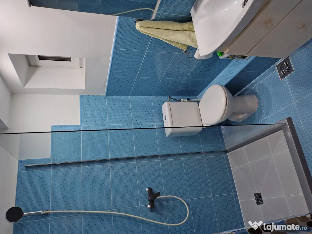 Inchiriez apartament 2 camere decomandat central 