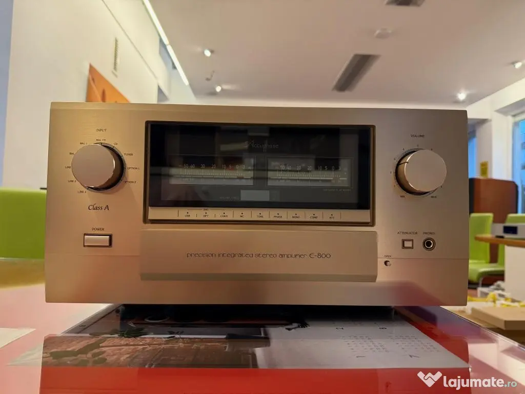 Accuphase E-800 
