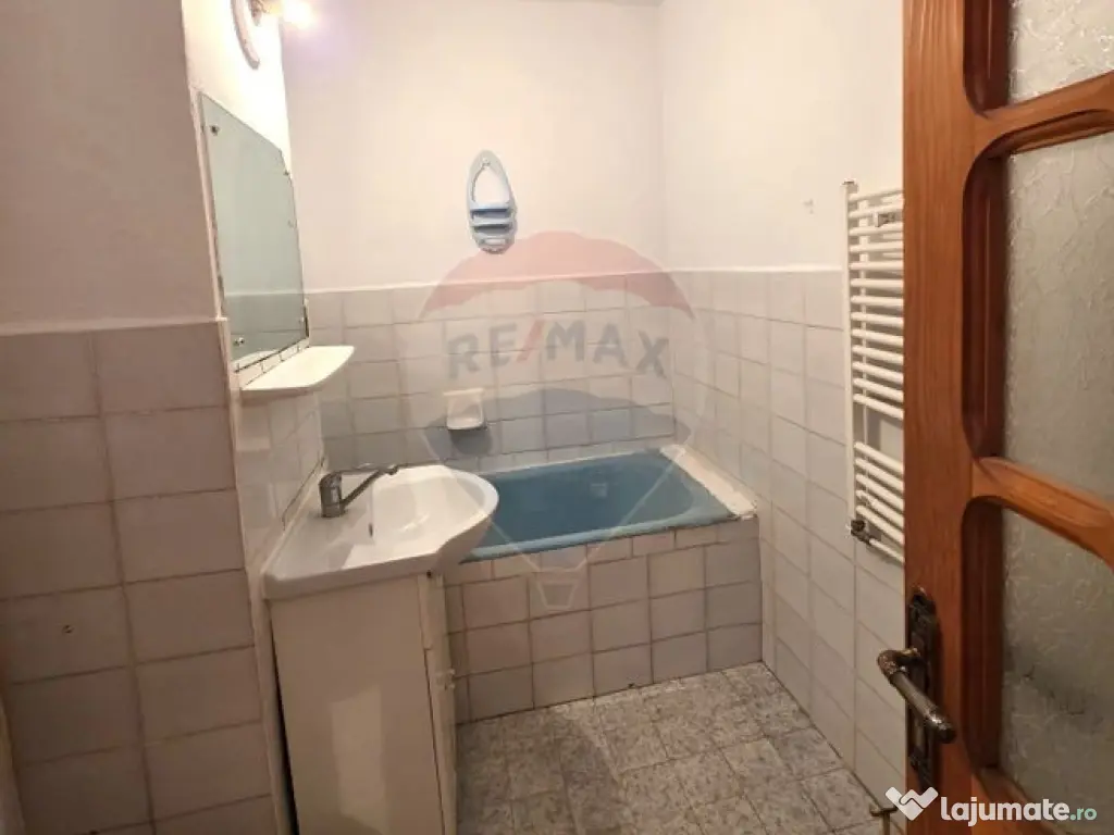 Apartament 3 camere, et.4/4 bd.1 Dec. 1918, Rm Sarat 