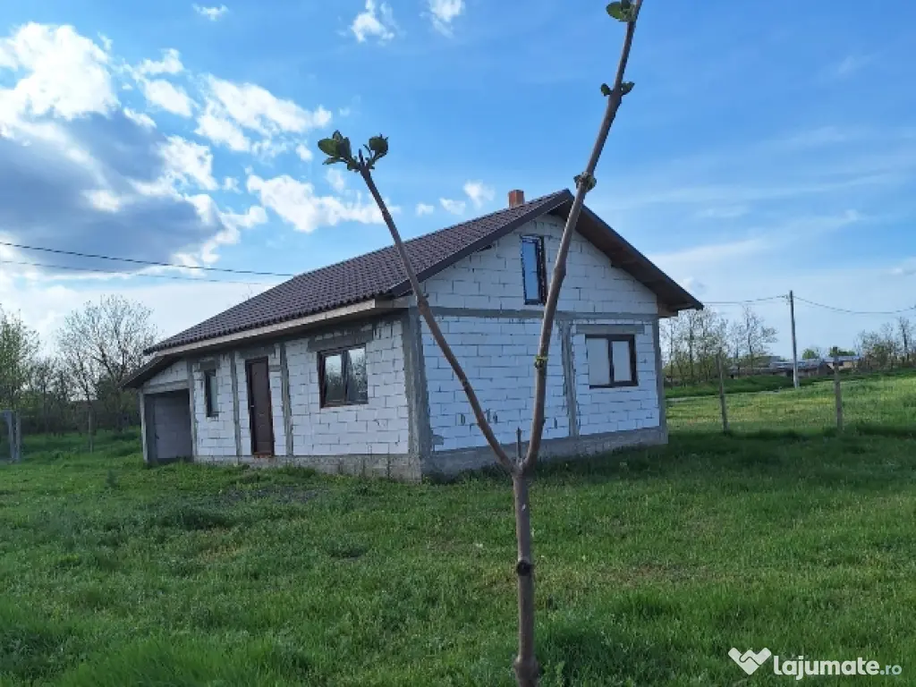 Casă + teren 1000 mp în Istria – vedere la lac sat Istria, județul Constanța 