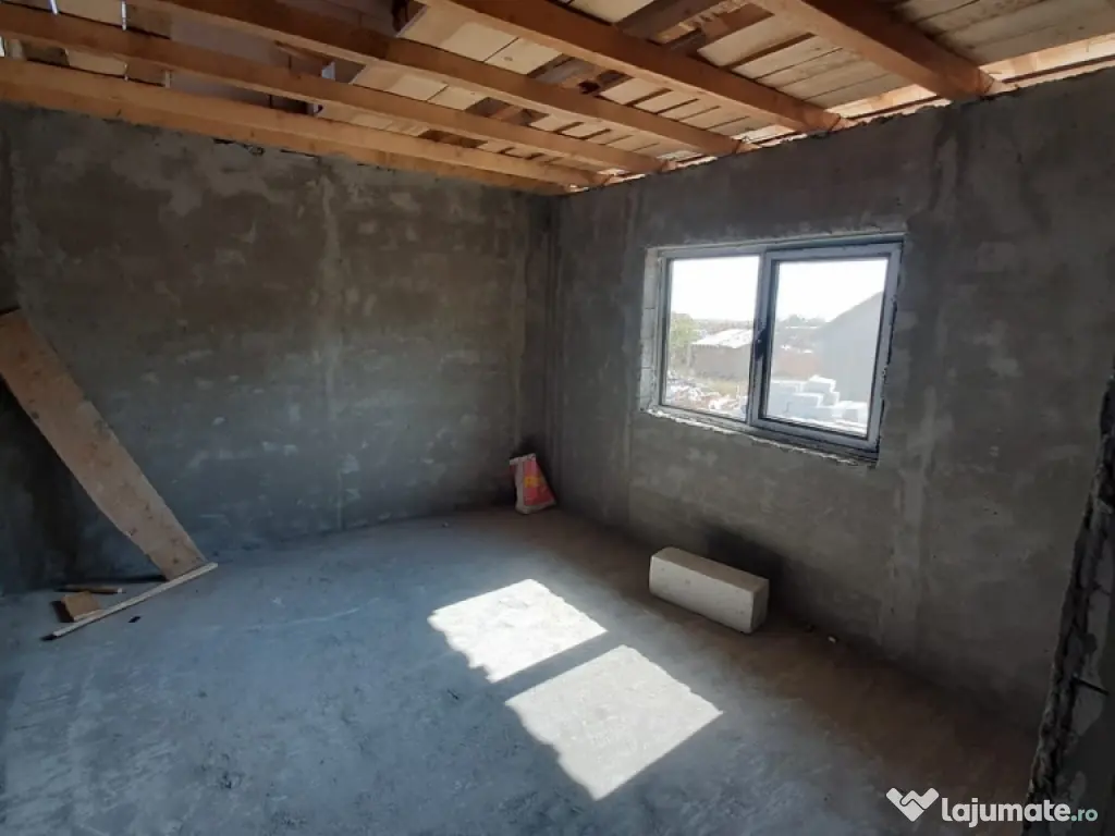 Casă + teren 1000 mp în Istria – vedere la lac sat Istria, județul Constanța 