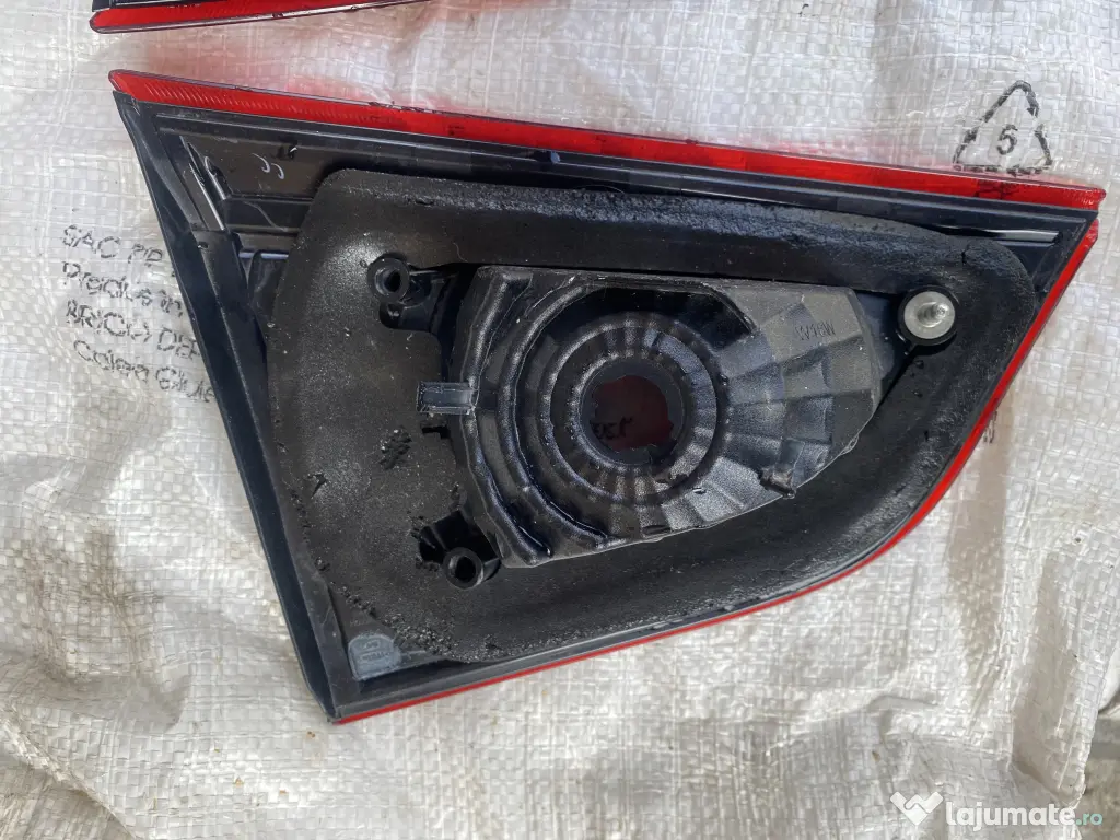 Vând aceste aceste triple 