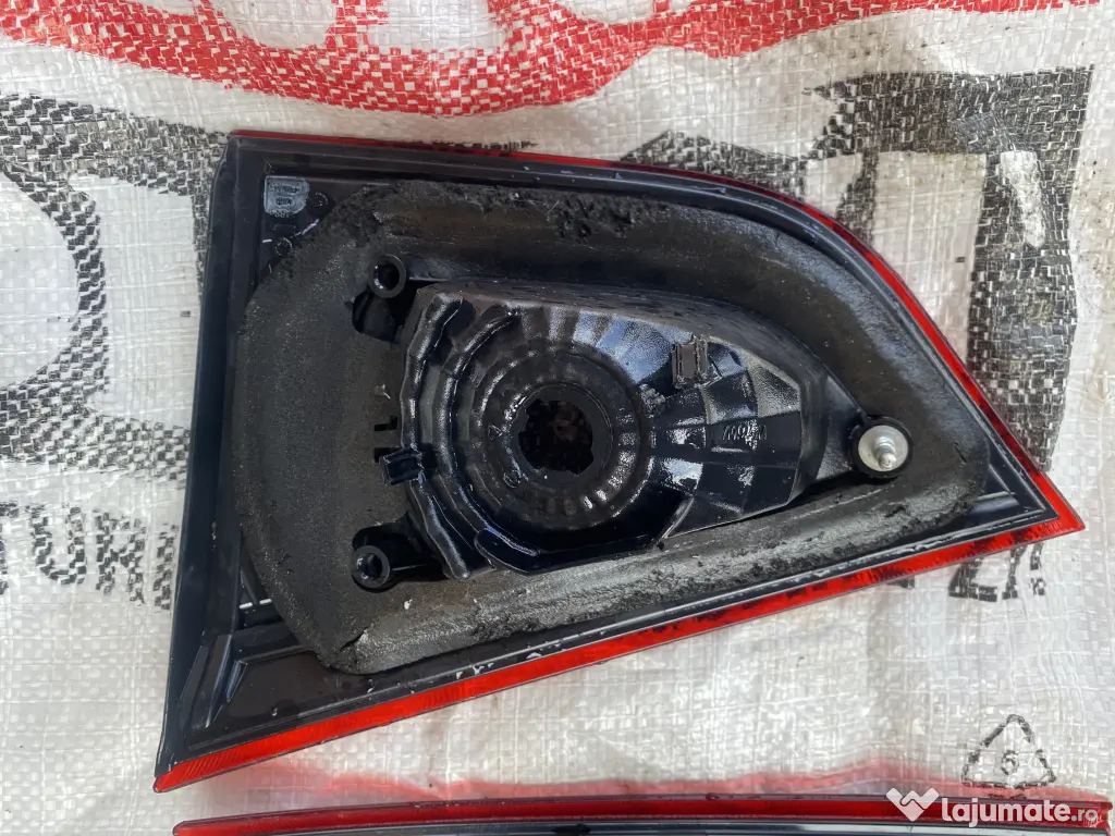 Vând aceste aceste triple 