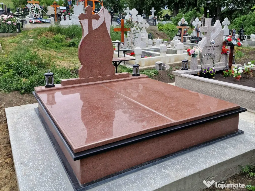 Monumente funerare si rastigniri