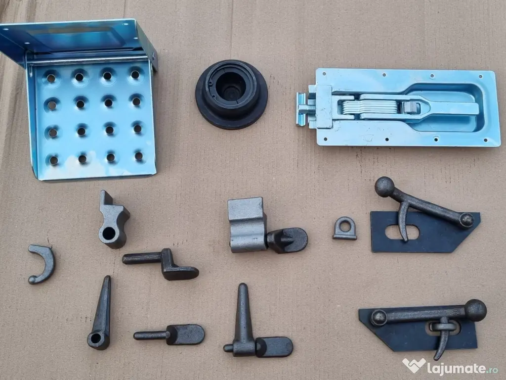 Lazi de scule Bawer si Daken