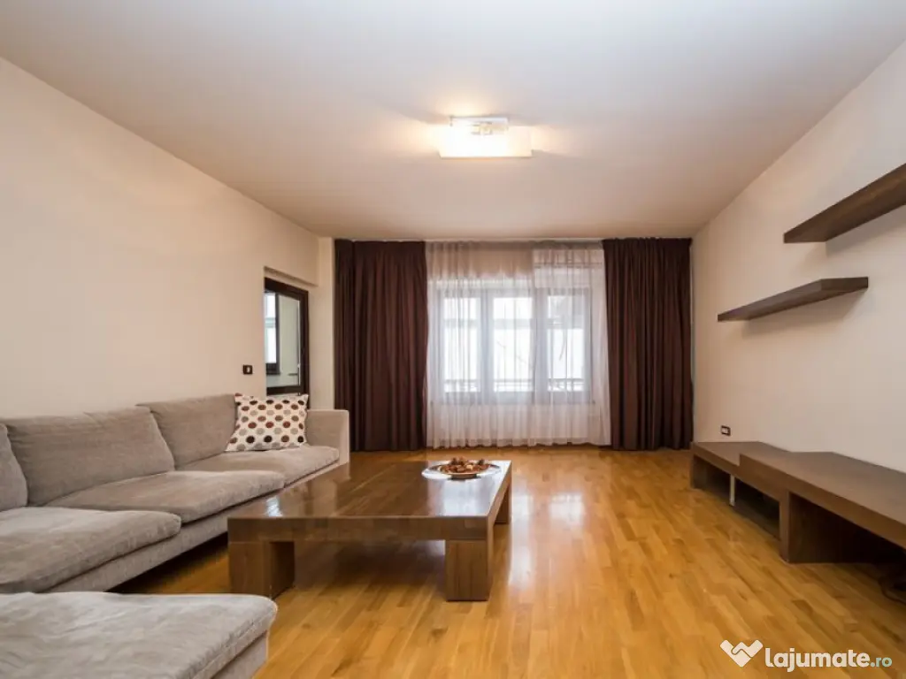 Decebal, Apartament 3 camere proaspat zugravit.
