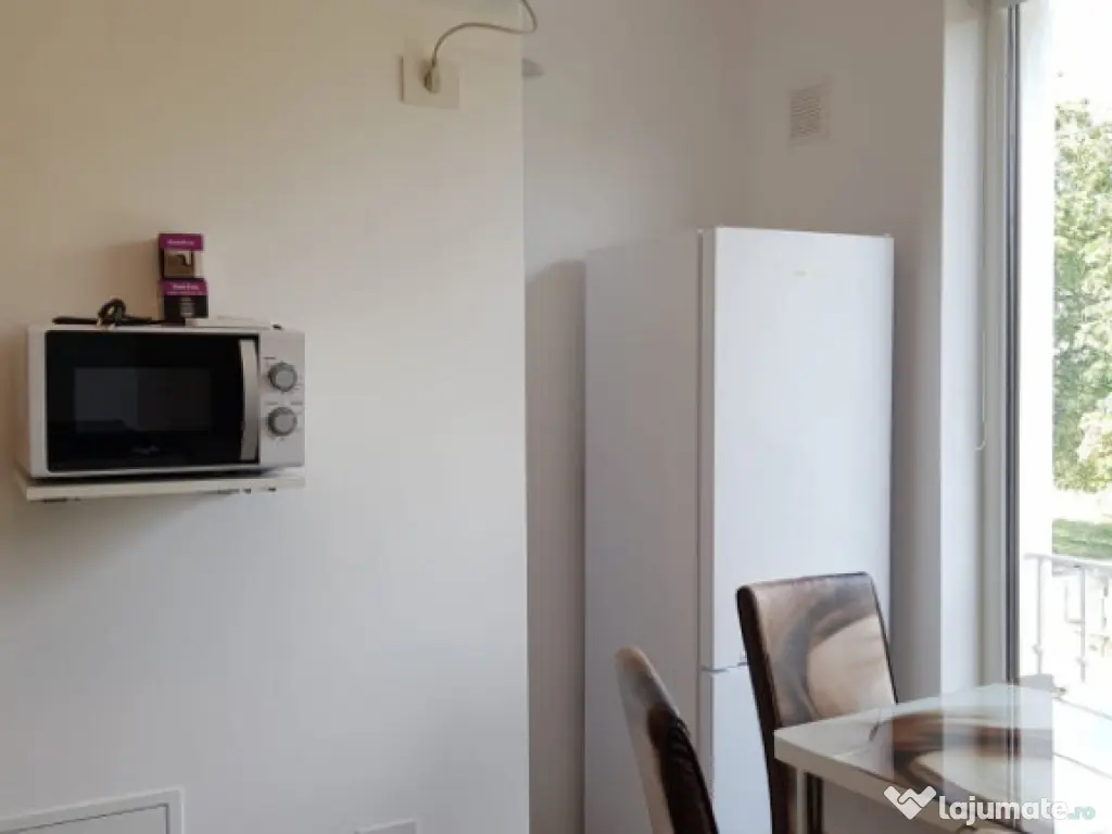 APARTAMENT 2 CAMERE, DECOMANDAT, BLOC NOU, ETAJ 2 