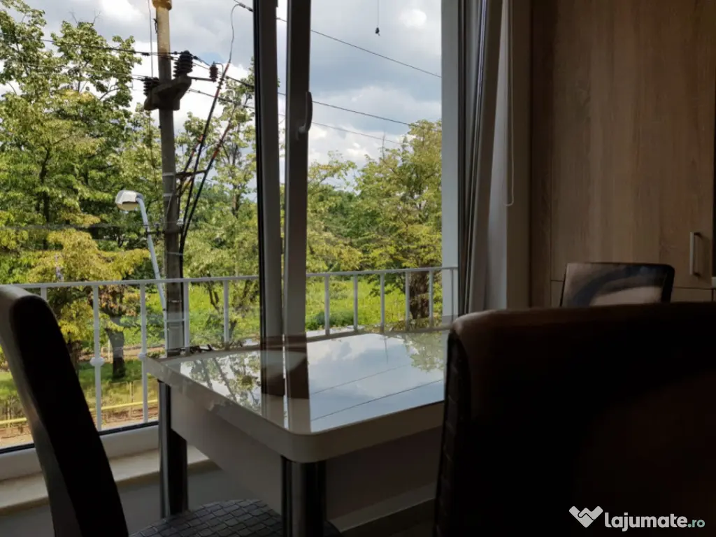 APARTAMENT 2 CAMERE, DECOMANDAT, BLOC NOU, ETAJ 2 