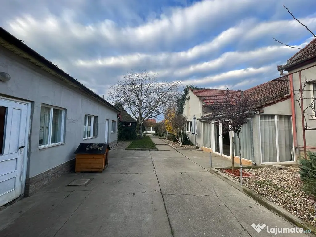 Proprietate cu 2 case zona Aradul Nou - ID : RH-6532