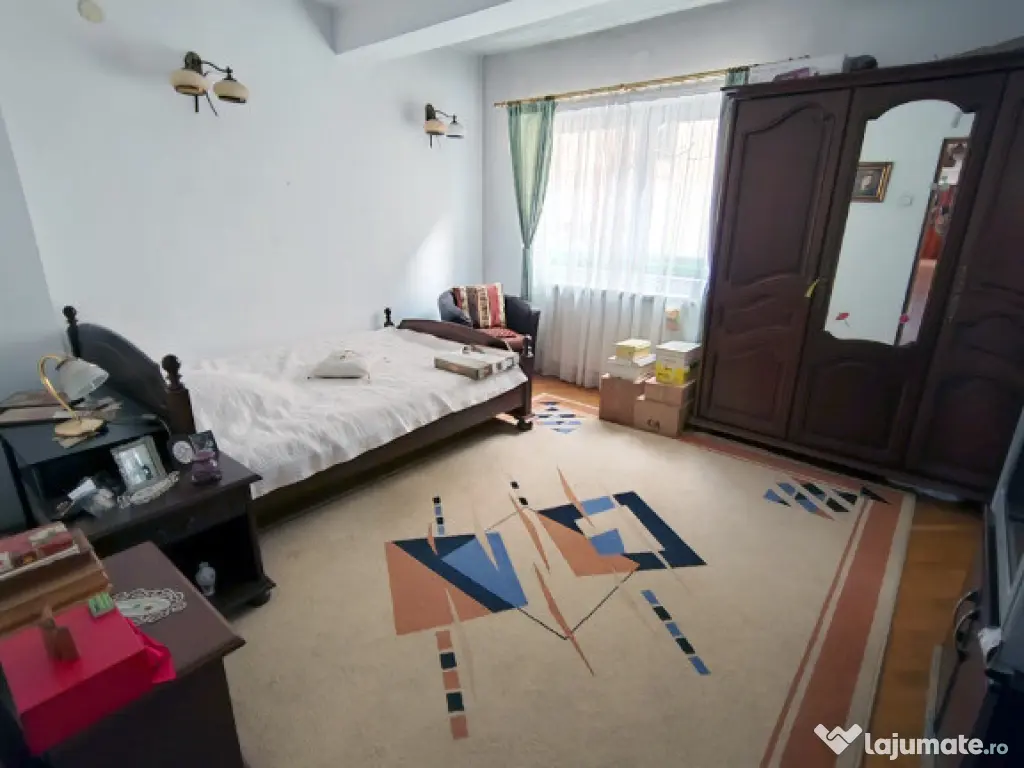 Mihai Bravu imobil 8 camere