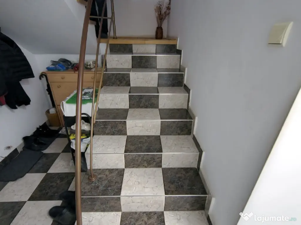 Mihai Bravu imobil 8 camere