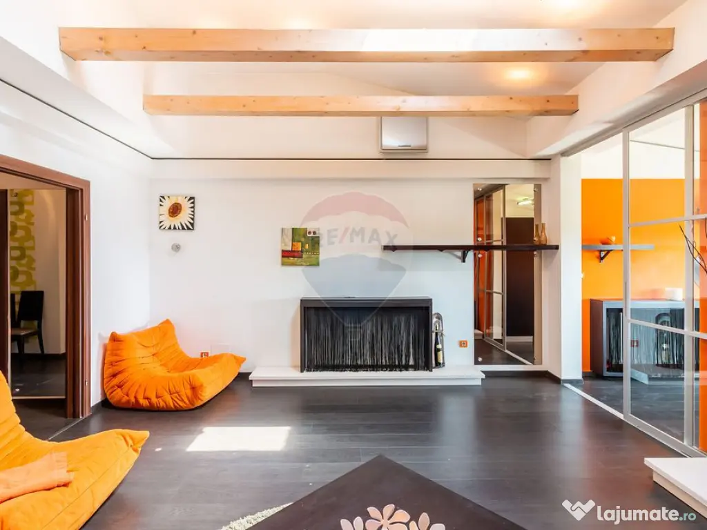 Apartament cu 3 camere de vânzare în zona Jiului