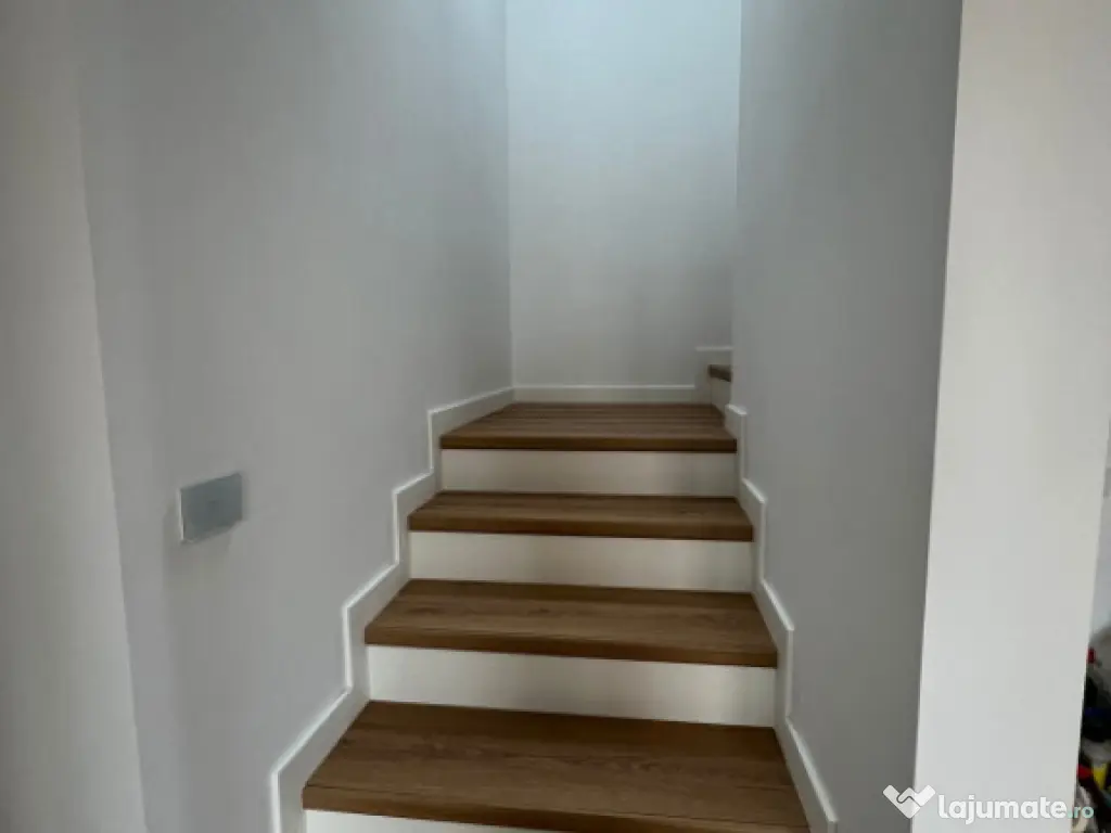 Casa P+1, situata in zona PALAZU MARE